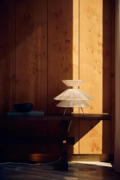 Kiku Table