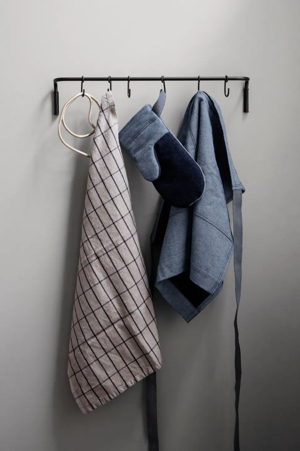 Kitchen Rod w/ Hooks