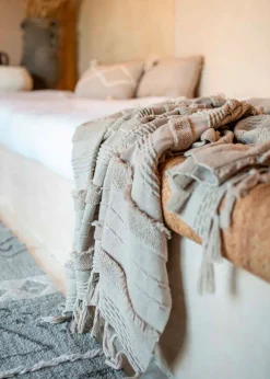 Knitted Blanket Air