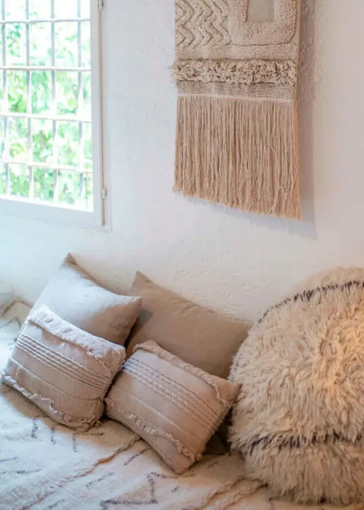 Knitted Cushion Air