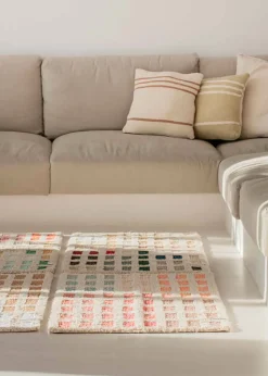 Knitted Cushion Duetto