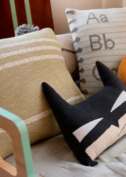 Knitted Cushion Duetto