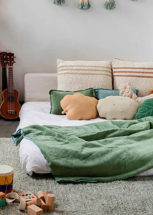 Knitted Cushion Duetto