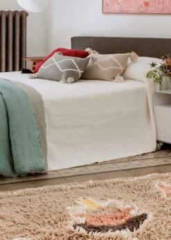 Knitted Cushion Oasis