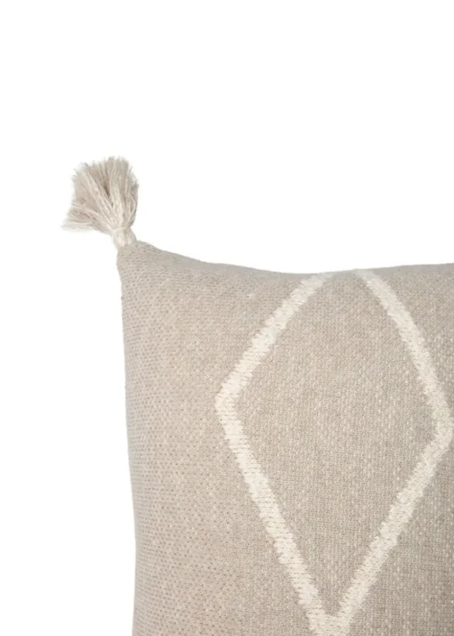 Knitted Cushion Oasis