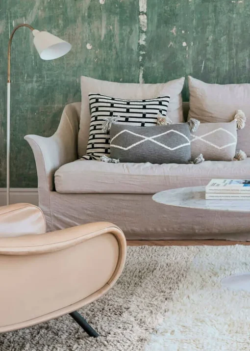 Knitted Cushion Oasis