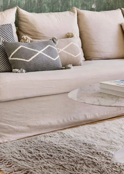 Knitted Cushion Oasis