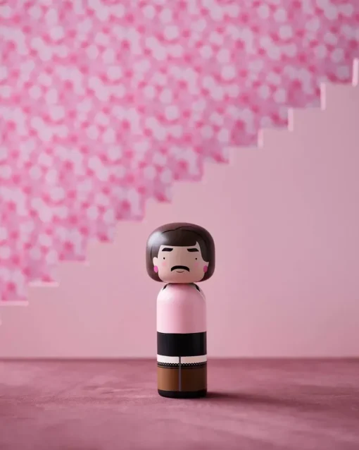 Kokeshi | Freddie, I Want To Break Free