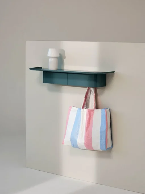 Korpus shelf