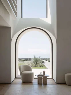 Kuon Armchair