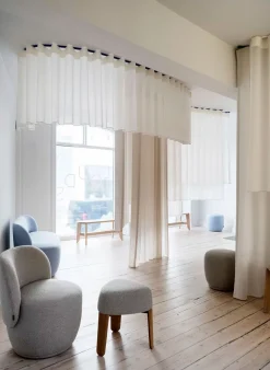 Kuon Armchair