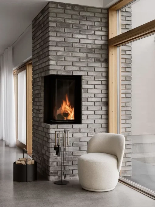 Kuon Armchair