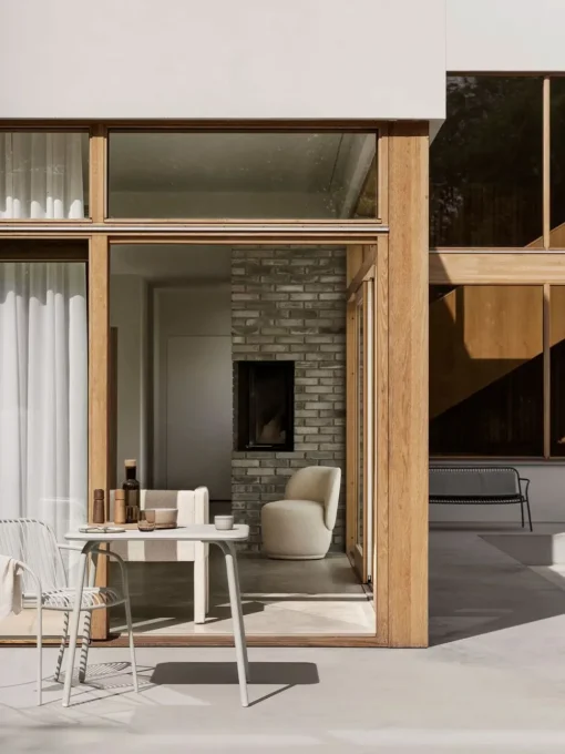 Kuon Armchair