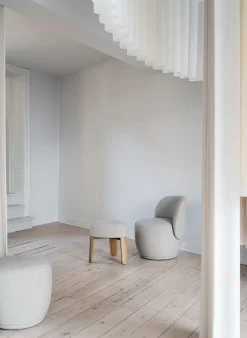 Kuon Armchair