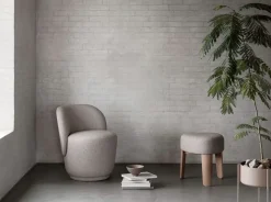 Kuon Armchair