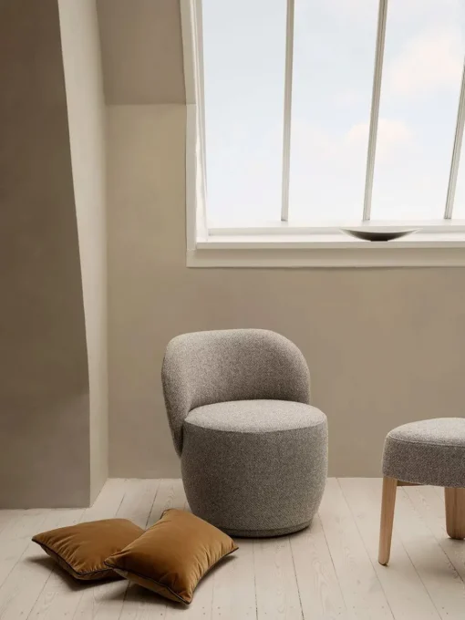Kuon Armchair