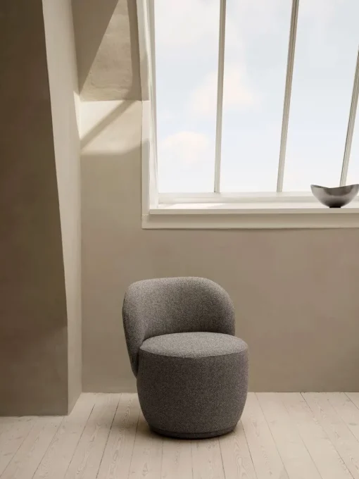 Kuon Armchair