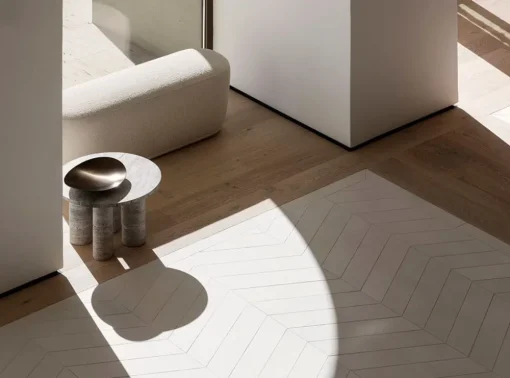 Kuon Bench