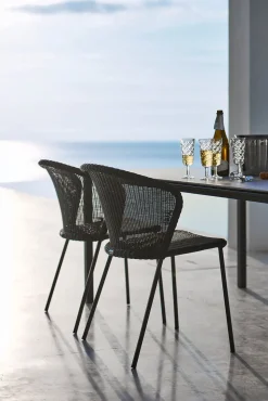 Lean Chair