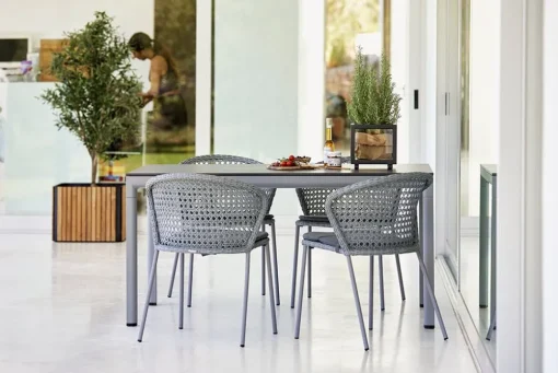 Lean Chair