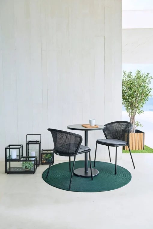 Lean Chair