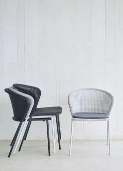 Lean Chair
