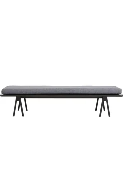 Level Daybed