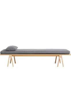 Level Daybed