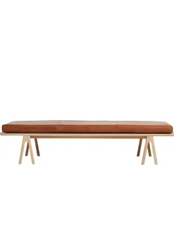 Level Daybed