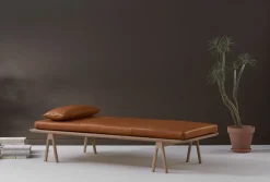 Level Daybed