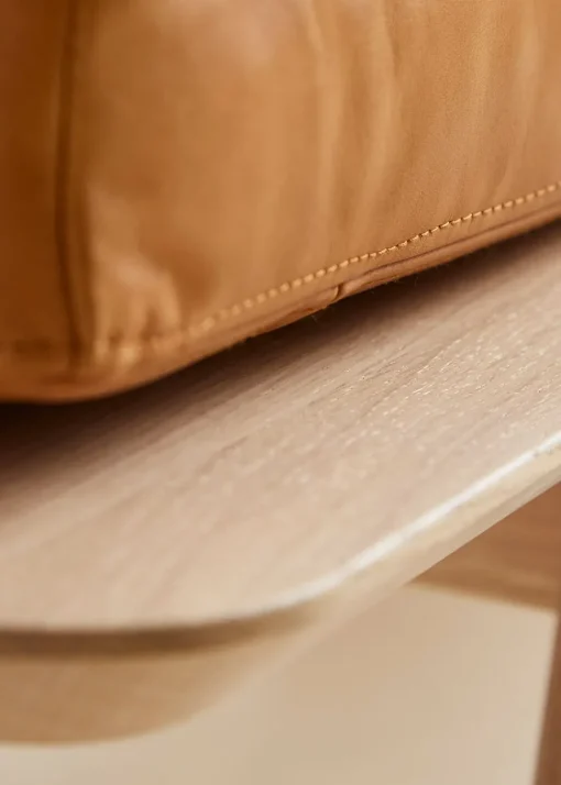 Level Daybed