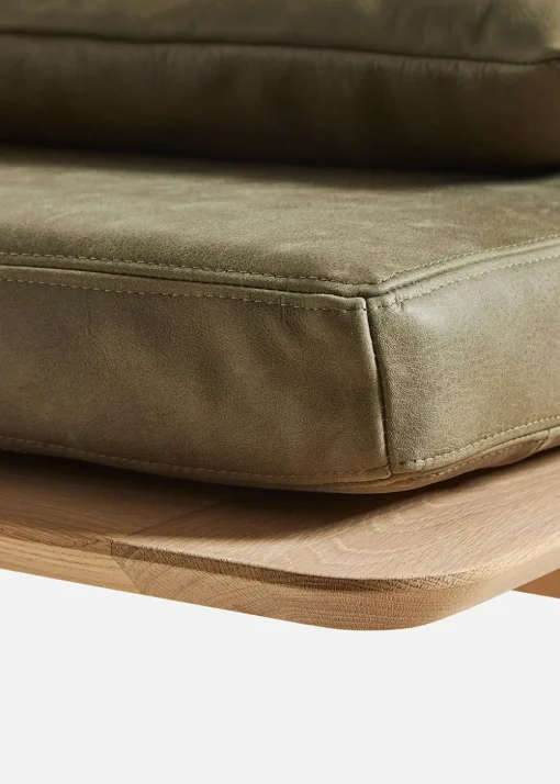 Level Daybed