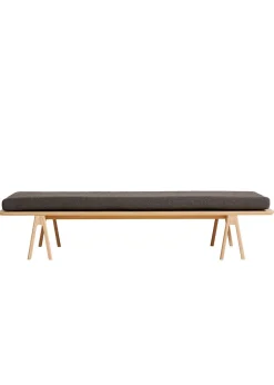 Level Daybed