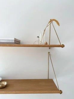 Loop Shelf