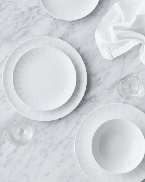 Lotus Plate | White or Black