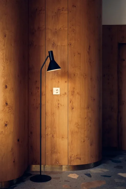 Lyss Floor Lamp