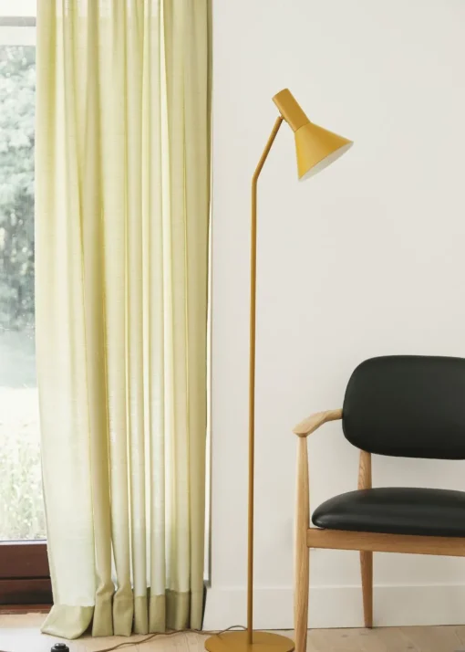 Lyss Floor Lamp