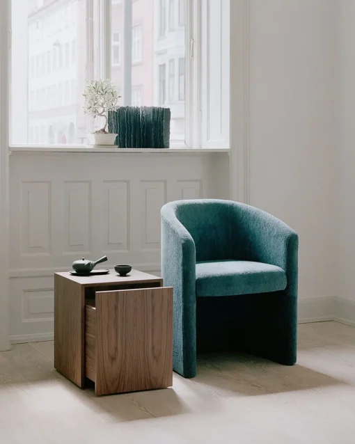 Mass Side Table w. Drawer