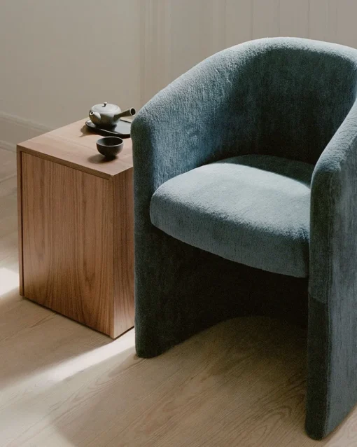 Mass Side Table w. Drawer