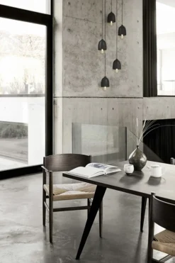 Mater Dining Table