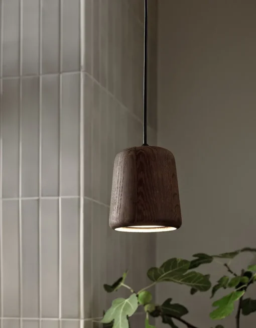 Material Pendant w. Black Fitting