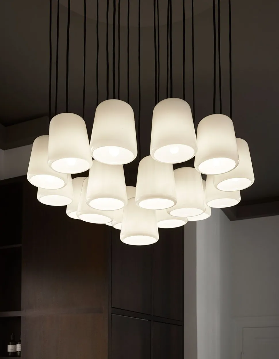 Material Pendant w. White Fitting