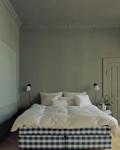 Material Wall Lamp