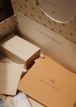 MEMORY BOX