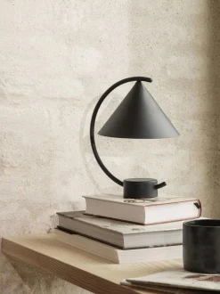 Meridian Lamp