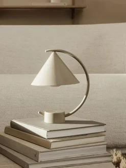 Meridian Lamp