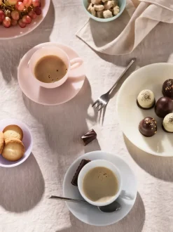 Milk Cup W. Saucer