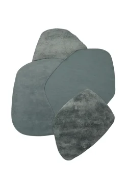Mola Rug