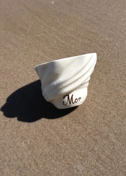 Mother cup swan shiny