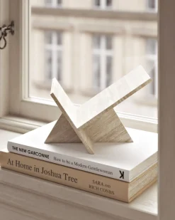Mountain Magazine Holder